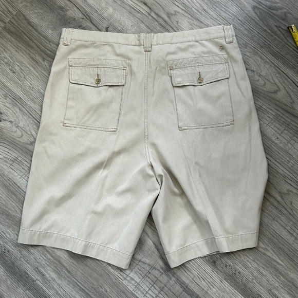 Tommy Bahama Men's Cream/Light Beige Shorts Sz 38 - Picture 2 of 5